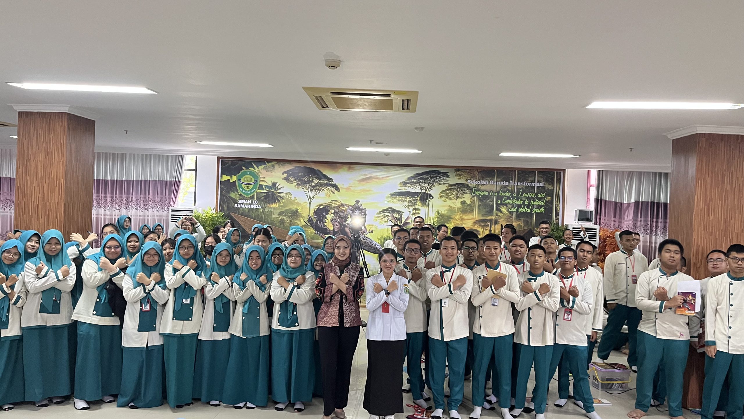 Melangkah Perlahan ke Panggung Global: Siswa SMAN 10 Samarinda Diterima di Luar Negeri